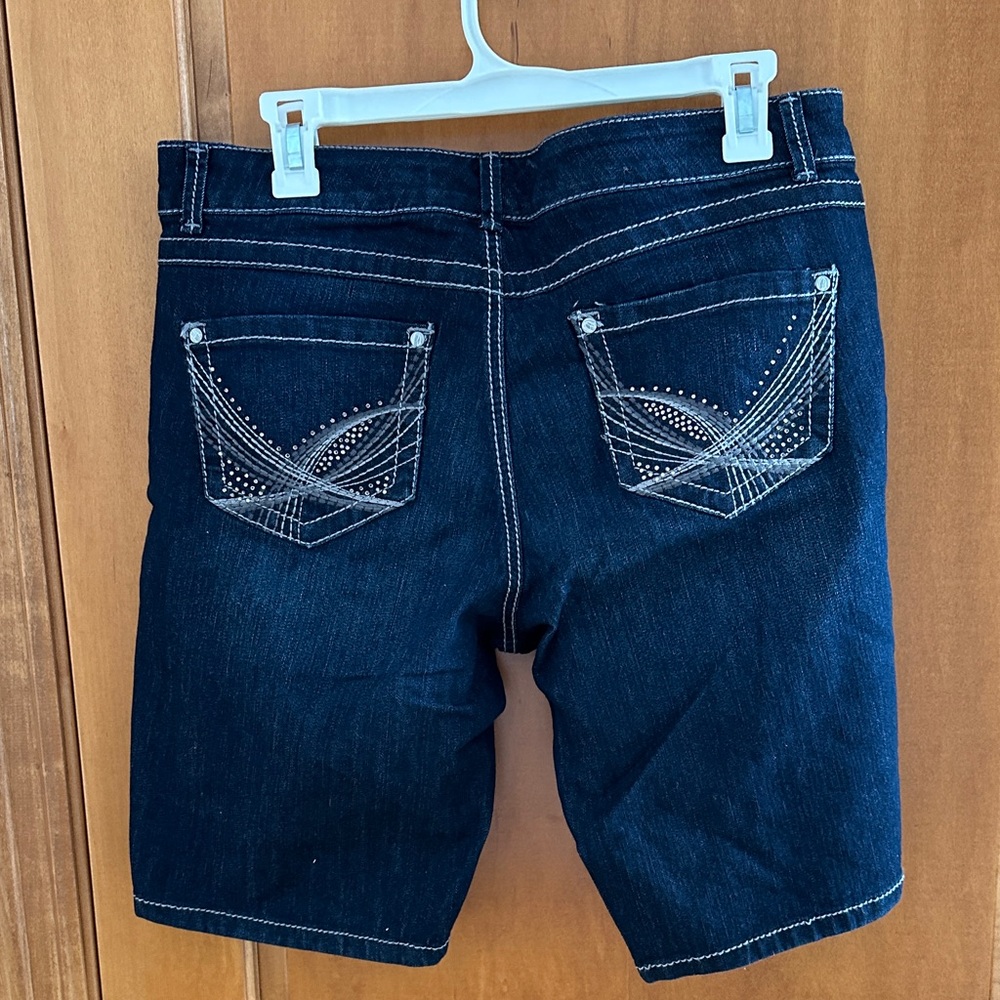 Nine West Indigo Denim Jean Shorts Jorts with Bling Accents Size 10 - Picture 5 of 10